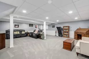 2017 Somerset Ln, Wheaton, IL 60189 - Photo 27