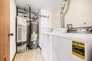 157 Saenz Ln, Joliet, IL 60436 - Photo 7