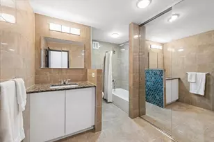 4170 N Marine Dr, Chicago, IL 60613 - Photo 9