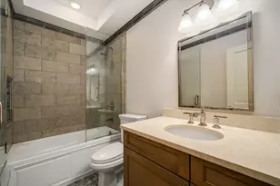 2140 N Clifton Ave, Chicago, IL 60614 - Photo 35