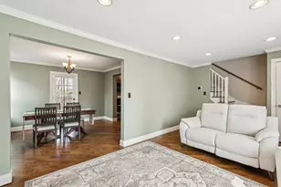 8646 Harms Rd, Skokie, IL 60077 - Photo 3