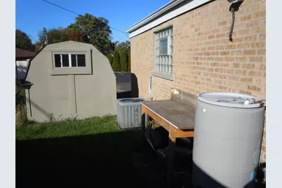 138 W Irving Park Road, Wood Dale, IL 60191 - Photo 29