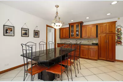 9117 Kenneth Avenue, Skokie, IL 60076 - Photo 11