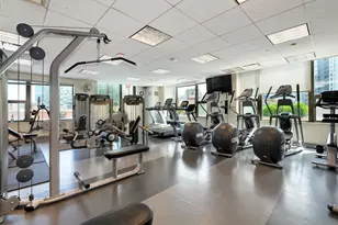 501 N Clinton St, Chicago, IL 60654 - Photo 19