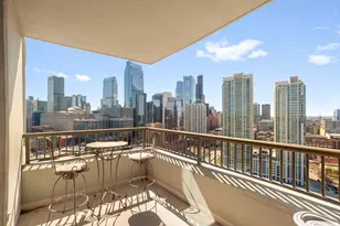 501 N Clinton St, Chicago, IL 60654 - Photo 17