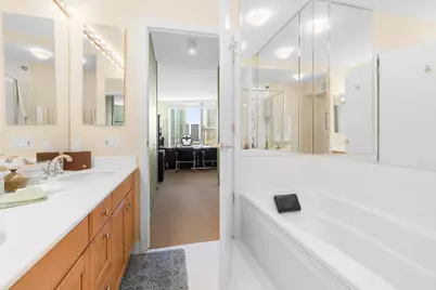 501 N Clinton Street #2505, Chicago, IL 60654 - Photo 11