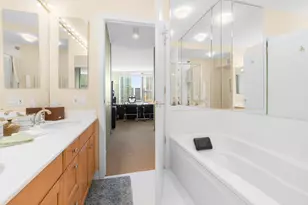 501 N Clinton St, Chicago, IL 60654 - Photo 11