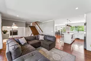 612 Glenn Ct, Schaumburg, IL 60193 - Photo 7