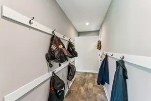 612 Glenn Ct, Schaumburg, IL 60193 - Photo 21