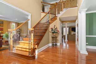 6 Turnbury Ct, Hawthorn Woods, IL 60047 - Photo 5