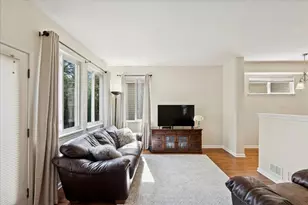 1823 S Fallbrook Dr, Round Lake, IL 60073 - Photo 3