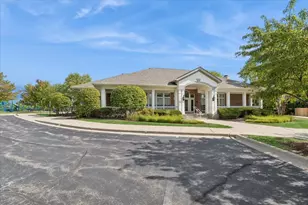 1823 S Fallbrook Dr, Round Lake, IL 60073 - Photo 19