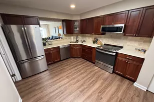 441 N Park Blvd, Glen Ellyn, IL 60137 - Photo 3