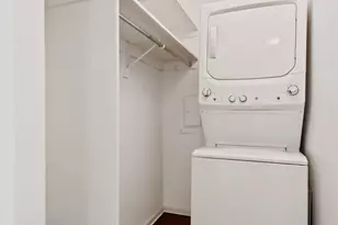 155 N Harbor Dr, Chicago, IL 60601 - Photo 17