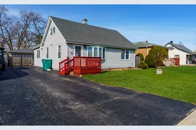 5852 W 81st Place, Burbank, IL 60459 - Photo 1