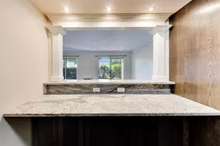 1056 N Mill St, Naperville, IL 60563 - Photo 9
