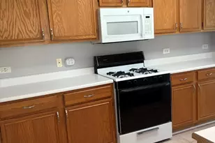 1602 Columbia Cir, Bartlett, IL 60103 - Photo 5