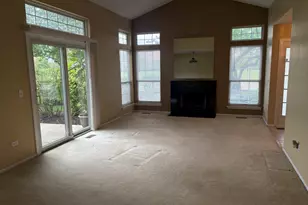 1602 Columbia Cir, Bartlett, IL 60103 - Photo 3