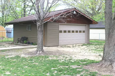 210 Circle Drive, Salem, IL 62881 - Photo 5