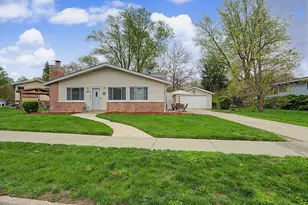 103 Willow St, Park Forest, IL 60466 - Photo 3