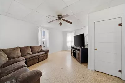 911 W 5th Street, Sterling, IL 61081 - Photo 5