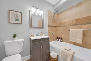 2256 W Arthur Ave, Chicago, IL 60645 - Photo 15