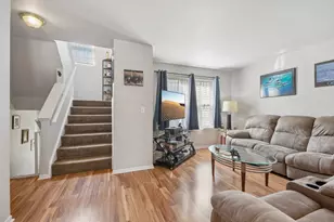 626 N Triumph Ct, Hainesville, IL 60073 - Photo 3