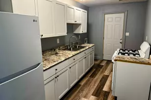 1320 Hedge Rd, Champaign, IL 61821 - Photo 11