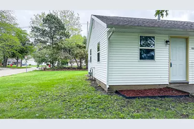 1320 Hedge Road, Champaign, IL 61821 - Photo 3