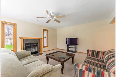 227 Foxfire Place, Rockton, IL 61072 - Photo 15