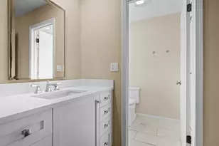 3142 Hemlock Ln, Northbrook, IL 60062 - Photo 13