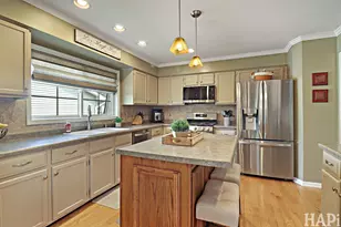 38 Chelsea Ln, Cary, IL 60013 - Photo 9