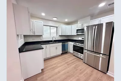 1313 Cass Lane E #302, Westmont, IL 60559 - Photo 5