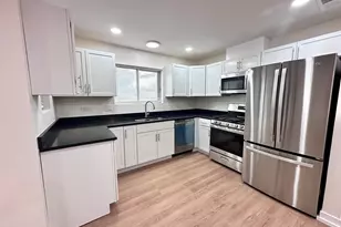 1313 Cass Ln E, Westmont, IL 60559 - Photo 5