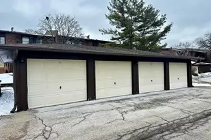 1313 Cass Ln E, Westmont, IL 60559 - Photo 17