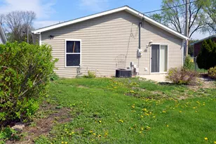 621 Mason St, Ottawa, IL 61350 - Photo 11