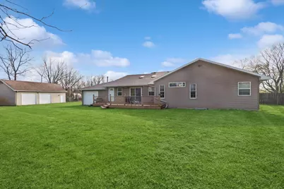 2 Division Street, Bristol, IL 60512 - Photo 5