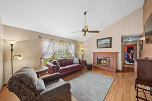 2 Division St, Bristol, IL 60512 - Photo 13
