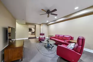 2009 Mackenzie Pl, Wheaton, IL 60187 - Photo 37