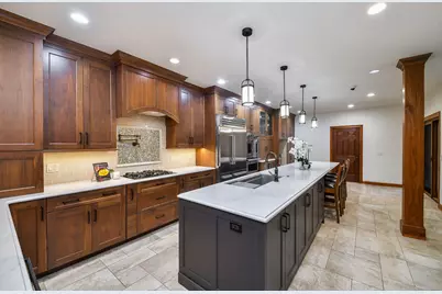 2009 Mackenzie Place #2009, Wheaton, IL 60187 - Photo 7