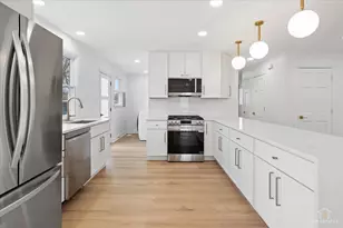 8766 S 83rd Ct, Hickory Hills, IL 60457 - Photo 17
