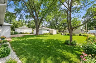 8766 S 83rd Ct, Hickory Hills, IL 60457 - Photo 37