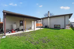 540 N Michigan Ave, Villa Park, IL 60181 - Photo 5