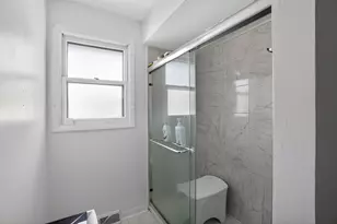 540 N Michigan Ave, Villa Park, IL 60181 - Photo 25