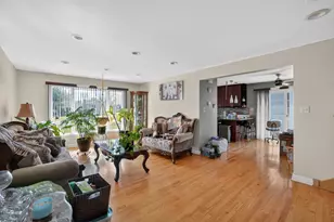 540 N Michigan Ave, Villa Park, IL 60181 - Photo 7