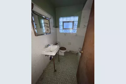 10209 S Vernon Avenue, Chicago, IL 60628 - Photo 7