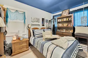 319 N Lord Ave, Carpentersville, IL 60110 - Photo 29