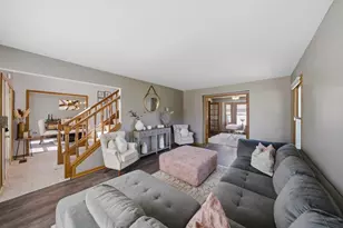 638 Anne Ct, Bolingbrook, IL 60440 - Photo 7