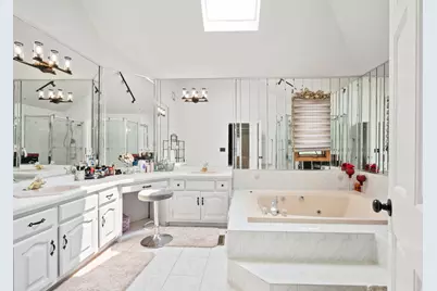 1542 Woodcreek Trail, Bartlett, IL 60103 - Photo 11