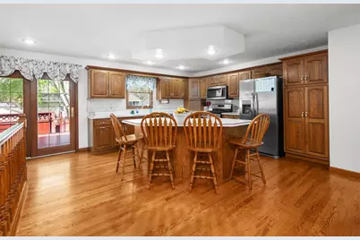 509 N 6th Street, Eldridge, IA 52748 - Photo 9